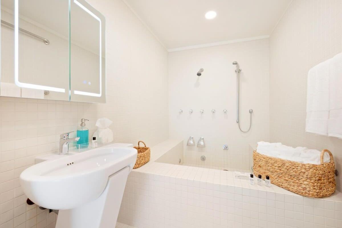 Villa Sole By Stay Awhile Villas Малибу Екстериор снимка